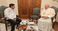 Se reúnen Gobernador Salomón Jara y Papa Francisco, dialogan sobre la transformación en Oaxaca