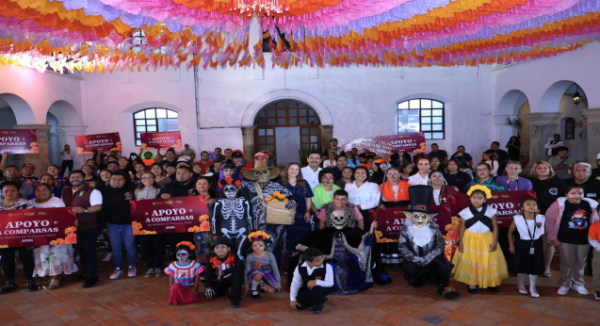 Impulsa Ray Chagoya tradicionales comparsas de Día de Muertos