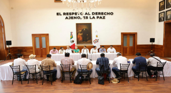 Con respeto y comunicación abierta, Gobernador de Oaxaca recibe pliego petitorio de la Sección XXII