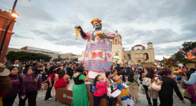 Fortalece Gobierno del Estado conectividad aérea durante temporada de Día de Muertos