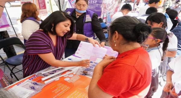 Acerca Brigada Violeta servicios de la Secretaría de las Mujeres a 13 municipios