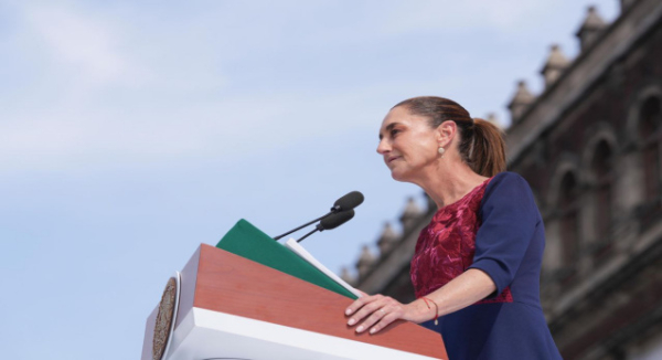 Ante 600 mil personas en el zócalo, Presidenta Claudia Sheinbaum sostiene: México avanza con dignidad, con justicia, con unidad y con la fuerza invencible de su pueblo