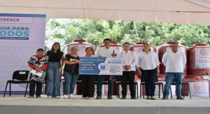 Refuerza Gobierno de Oaxaca abasto de agua con entrega de tinacos en Zona Metropolitana