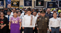 Entrega Gobernador Salomón Jara uniformes a instituciones de seguridad pública estatal, municipal y de procuración de justicia