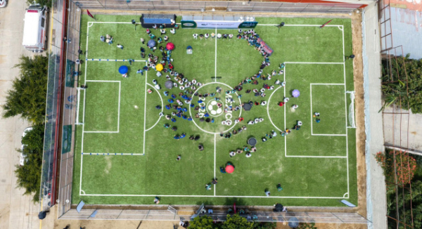 Ray Chagoya participa en entrega de la Cancha del Mundial Social en San Martín