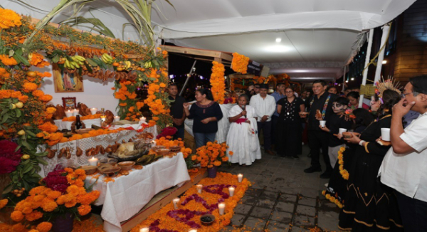 Presentan la cosmovisión de la muerte en 17 altares de los pueblos originarios de Oaxaca