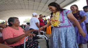 Reciben familias del Istmo más de 6 mil apoyos alimentarios, de emergencia y de movilidad
