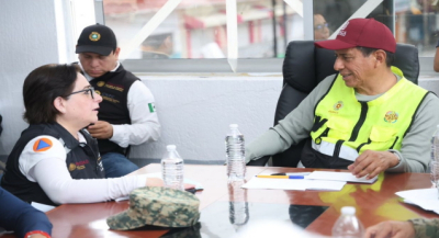 Acuerdan gobiernos de Oaxaca y México acciones para atender a localidades incomunicadas de Pinotepa Nacional