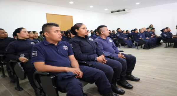 Policías y sus familias, ahora tienen acceso a licenciaturas gratuitas