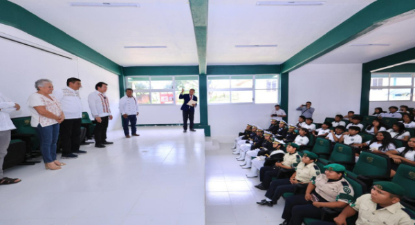 Inaugura Salomón Jara aulas reconstruidas en el CBTa 10 de Pinotepa Nacional