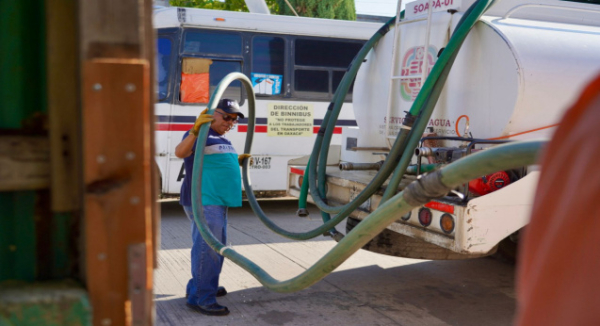 Atienden suministro de agua en Cinco Señores durante temporada de estiaje