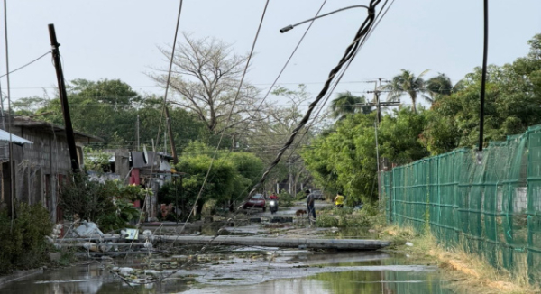 Intensa tormenta deja sin energía y con múltiples afectaciones a San Francisco Ixhuatán