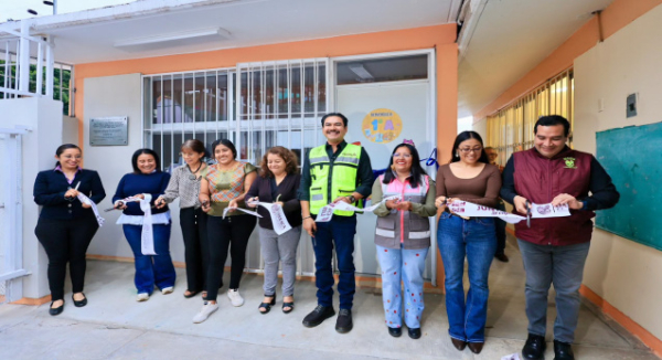 Ray Chagoya inaugura nueva aula didáctica en San Juan Chapultepec