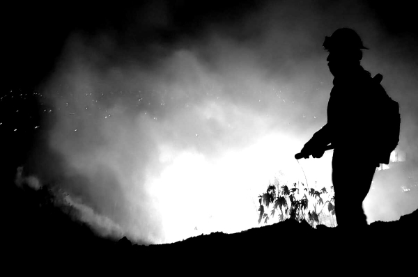 Emite Secretaría de Medio Ambiente recomendaciones por incendio en Bajos de Chila, San Pedro Mixtepec