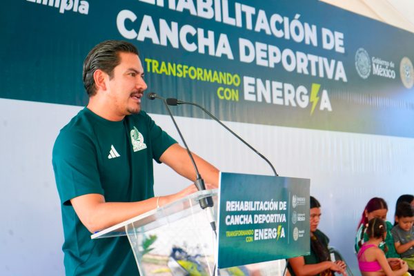 Ray Chagoya entrega rehabilitación de cancha deportiva en San Felipe del Agua