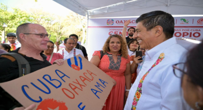 Como parte de un acto solidario, Salomón Jara inaugura las Jornadas Latinoamericanas por Cuba y el centro de acopio “Benito Juárez – José Martí” en el Parque Juárez El Llano