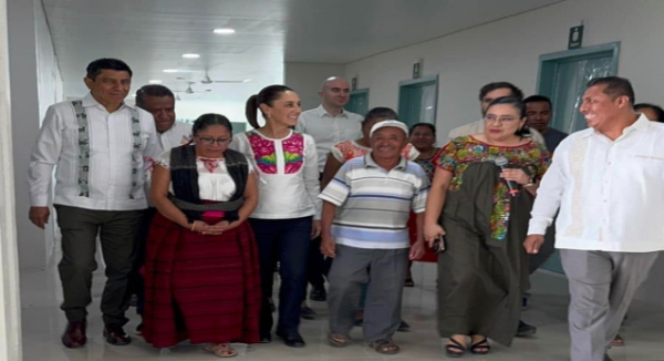 Recorren Claudia Sheinbaum y Salomón Jara nueva Unidad de Salud IMSS-BIENESTAR de la Villa de Mitla