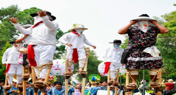Oaxaca llega a los Pinos para México y el mundo