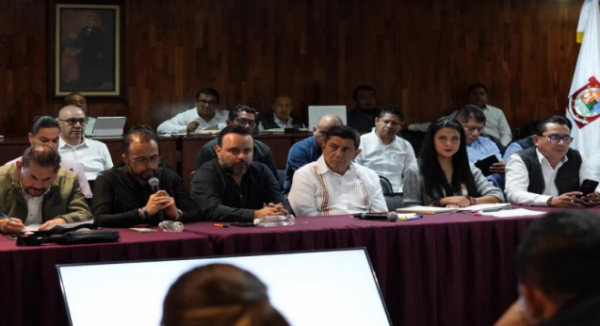 Recibe y escucha Gobierno estatal al magisterio oaxaqueño
