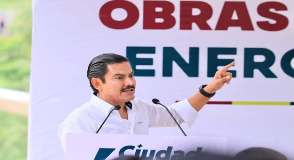 Inaugura Ray Chagoya nueva aula en la Secundaria Técnica No. 80 de Pueblo Nuevo