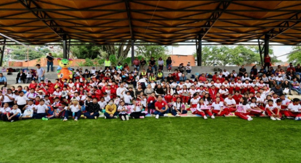 Fortalece DIF Oaxaca gusto por los libros con mega lectura de Minutos para Imaginar