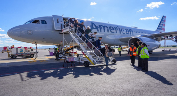 Recibe Oaxaca vuelo de Phoenix por temporada de Día de Muertos