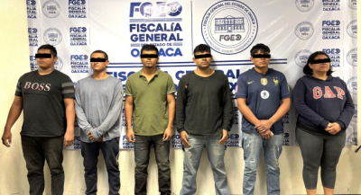 Trasladan a Valles Centrales a siete detenidos en San Blas Atempa; Gabinete de Seguridad y Fiscalía los señalan como célula de narcomenudeo