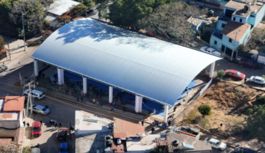 Construye Gobierno de Salomón Jara tres techados en Oaxaca de Juárez para fomentar actividades deportivas, culturales y de esparcimiento