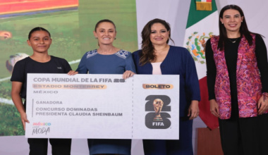 Oaxaqueña demuestra agilidad para dominar el balón y gana boleto para partido del Mundial de Fútbol 2026