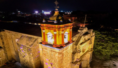 México Brilla ilumina templo de Jalatlaco, barrio mágico de Oaxaca