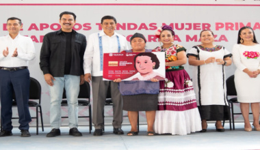 Refrenda Salomón Jara su compromiso con las oaxaqueñas