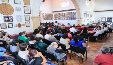Gobierno de Oaxaca de Juárez fortalece diálogo con locatarios del Mercado 20 de Noviembre