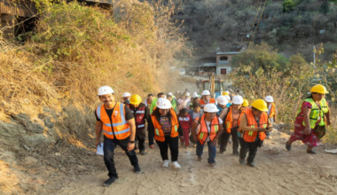 Ray Chagoya supervisa construcción de red de drenaje sanitario en colonia Los Ángeles de Pueblo Nuevo