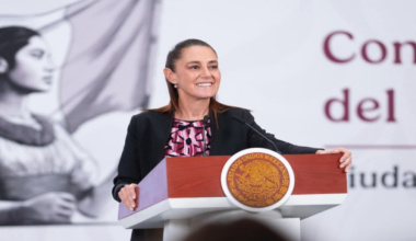“Es una inversión histórica”: presidenta Claudia Sheinbaum destaca que al 2030 se destinarán más de un billón de pesos en becas para el Bienestar