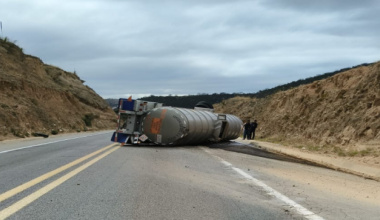 Informa Protección Civil cierre total por accidente en la carretera 135-D Cuacnopalan – Oaxaca