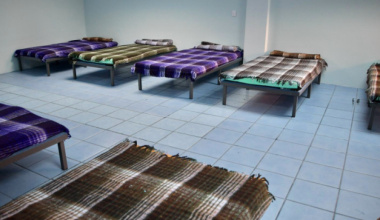 En temporada de frío, Oaxaca de Juárez mantiene activo el albergue nocturno “Abrigo Vecinal”