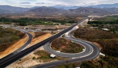 Autopista Barranca Larga–Ventanilla: peaje para autos sube de 234 a 245 pesos; Gobierno de Oaxaca busca descuento del 50%