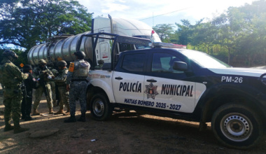 Asegura Policía Estatal pipa con hidrocarburo presuntamente ilegal en el Istmo