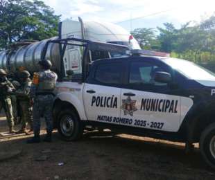 Asegura Policía Estatal pipa con hidrocarburo presuntamente ilegal en el Istmo