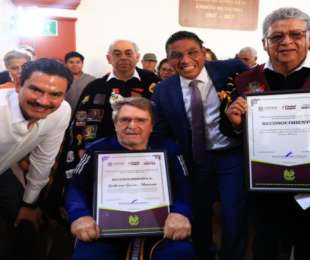 Cabildo de Oaxaca de Juárez reconoce 25 años de la Cuarentuna Universitaria