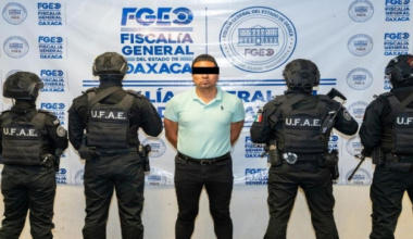 FGEO detiene a integrante de ASAEO señalado como presunto líder extorsionador en la Central de Abasto