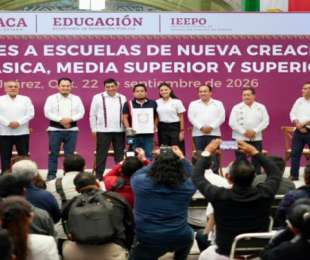 Entrega Salomón Jara claves a escuelas; estudiantes no abandonarán sus pueblos ni raíces por falta de oportunidades educativas
