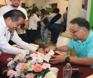 Una fiesta de palabras se vivió con la presentación del libro Poemas de amor traducidos al zapoteco: IEEPO