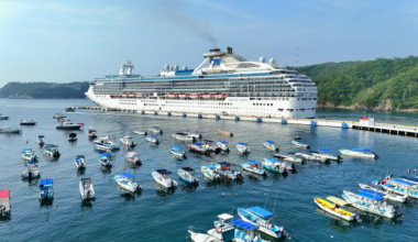 Arriba a Huatulco primer crucero de la temporada 2026-2027