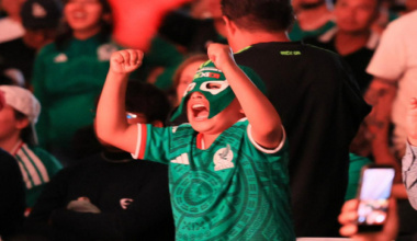 Así se vivió la gran fiesta futbolera en Oaxaca de Juárez tras el triunfo de México