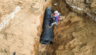 Trabaja Gobierno de Oaxaca en drenaje sanitario de San Martín Mexicapam