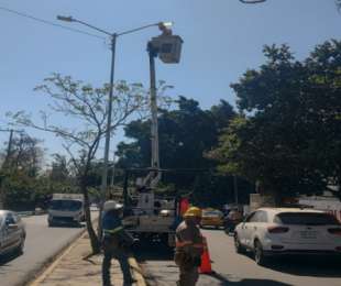 Gobierno Municipal atiende reporte ciudadano y rehabilita luminarias en el boulevard Eduardo Vasconcelos
