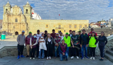 Realizan con éxito Tequio Vecinal en la Plaza de la Danza