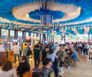 Empresas oaxaqueñas encuentran en el Oktoberfest un espacio para promover sus productos