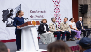 Sheinbaum anuncia convocatoria para producir el minivehículo Olinia Carga en septiembre
